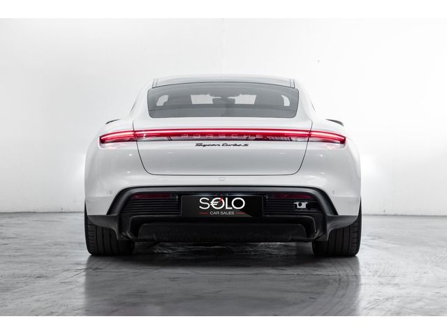 Porsche Taycan Turbo S 560 kW (761 CV)