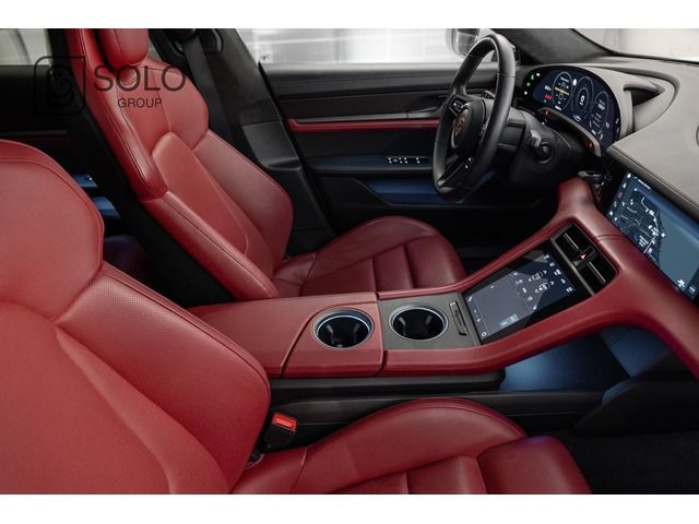 Porsche Taycan Turbo S 560 kW (761 CV)