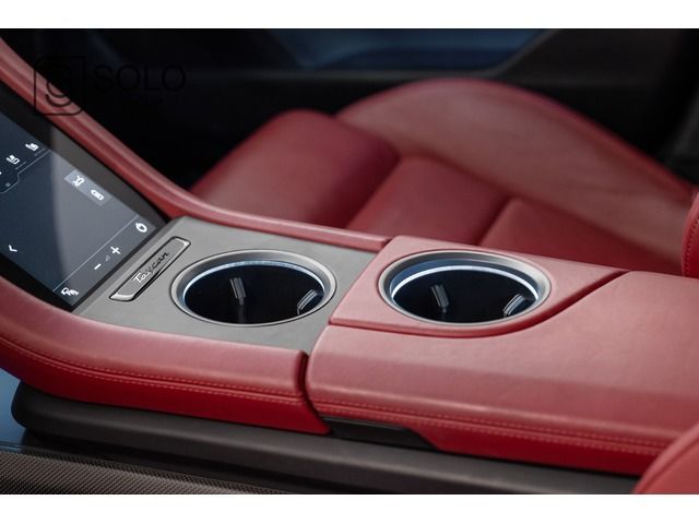 Porsche Taycan Turbo S 560 kW (761 CV)