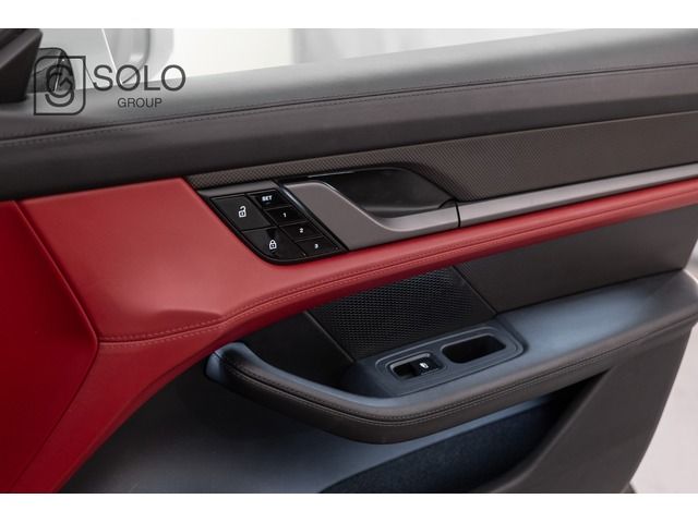 Porsche Taycan Turbo S 560 kW (761 CV)