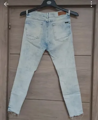 Pantalón vaquero Pull and Bear Talla 40