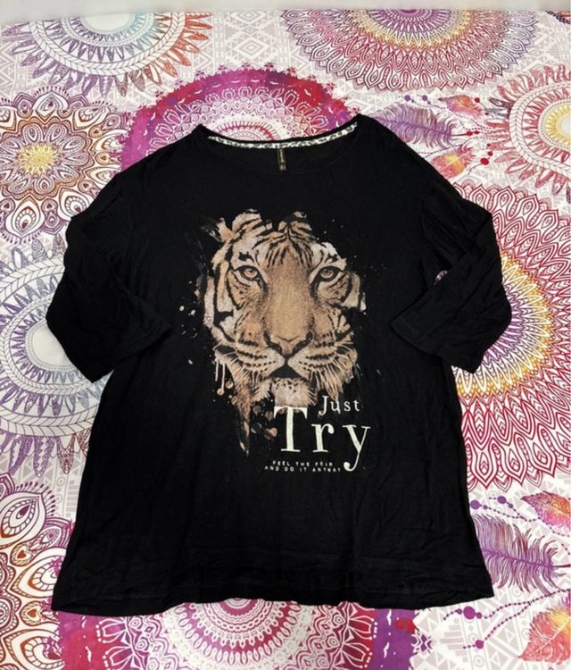 Camiseta Negra Tigre Just Try