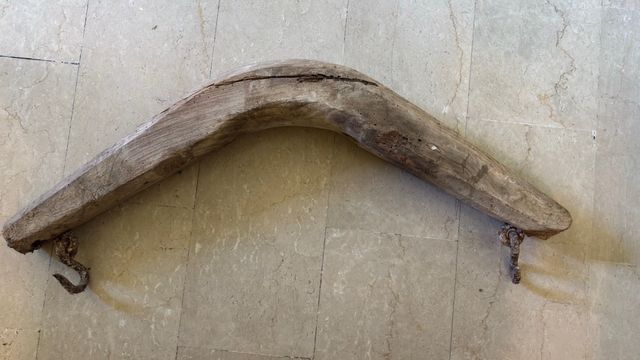 Giogo antico in legno