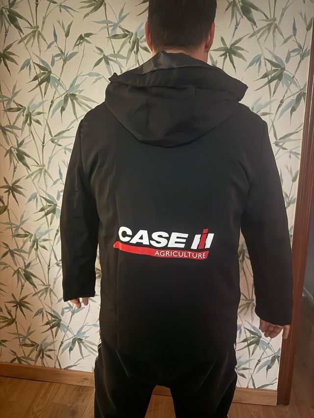 Chaqueta Case IH Negra