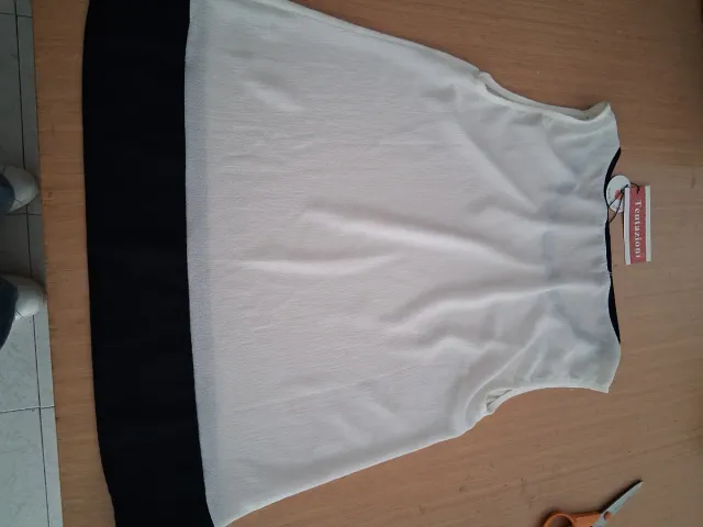 Blusa Tuc Tuc Blanca y Negra Talla S
