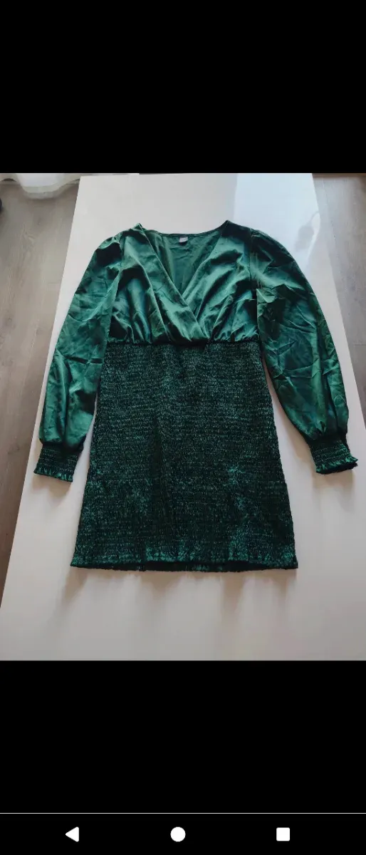 Vestido verde ajustado