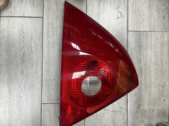 Piloto Trasero Izquierdo Ford Mondeo 00-07