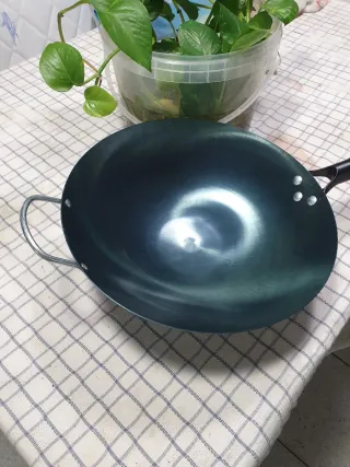 Frigideira Wok Metal Preta e Prata