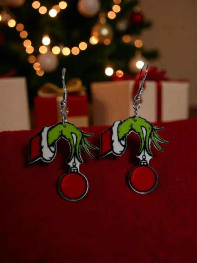 Pendientes Grinch con Bolas Rojas