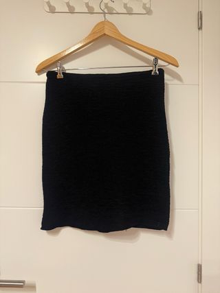 Falda elástica negra