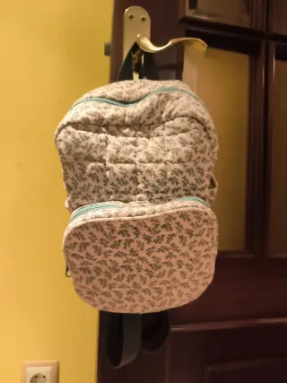 Mochila con estampado floral