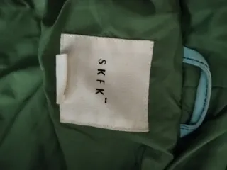 Abrigo SKFK estampado