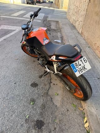 KTM Duke 125 con motor 390