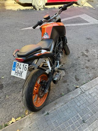 KTM Duke 125 con motor 390