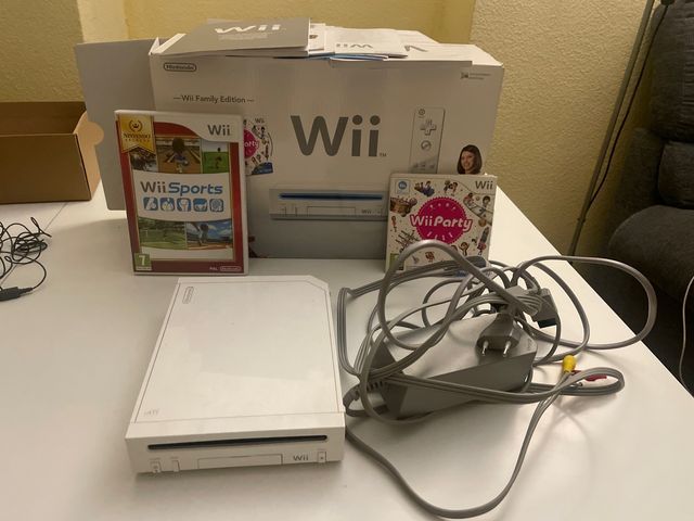Nintendo Wii Family Edition Blanca + Juegos