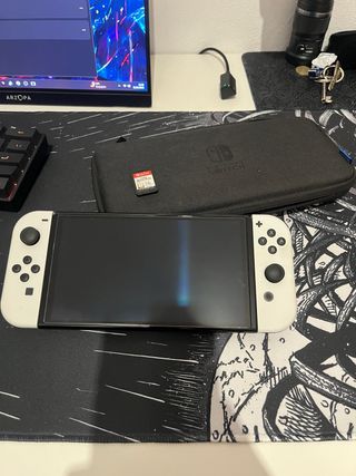 Nintendo Switch OLED + Super Smash Bros