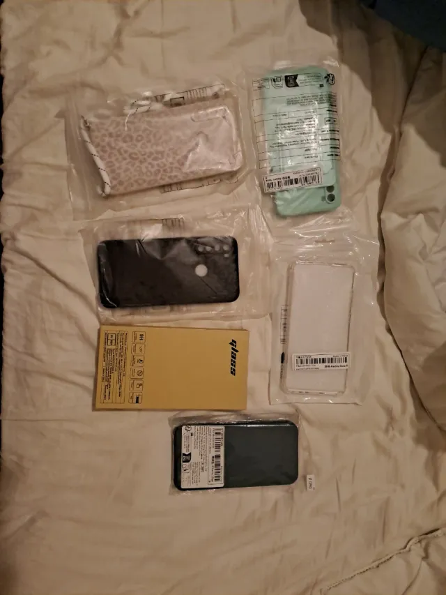 Fundas Redmi Note 8 y iPhone