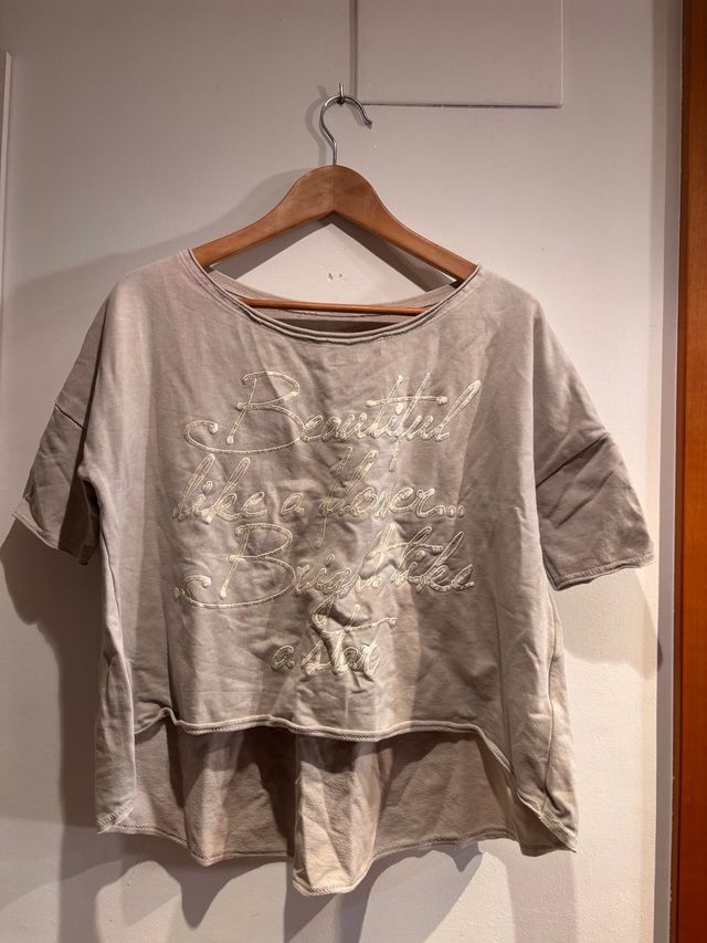 Top beige bordado Beautiful