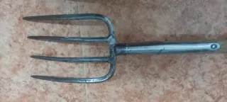 Pala y orquillo de jardín