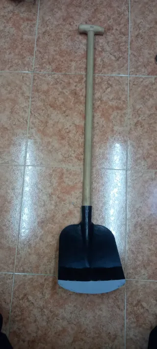 Pala y orquillo de jardín