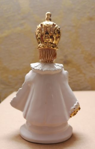 Statuetta Gesù di Praga in porcellana