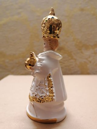 Statuetta Gesù di Praga in porcellana