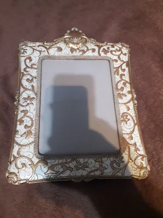 Marco de fotos antiguo decorado