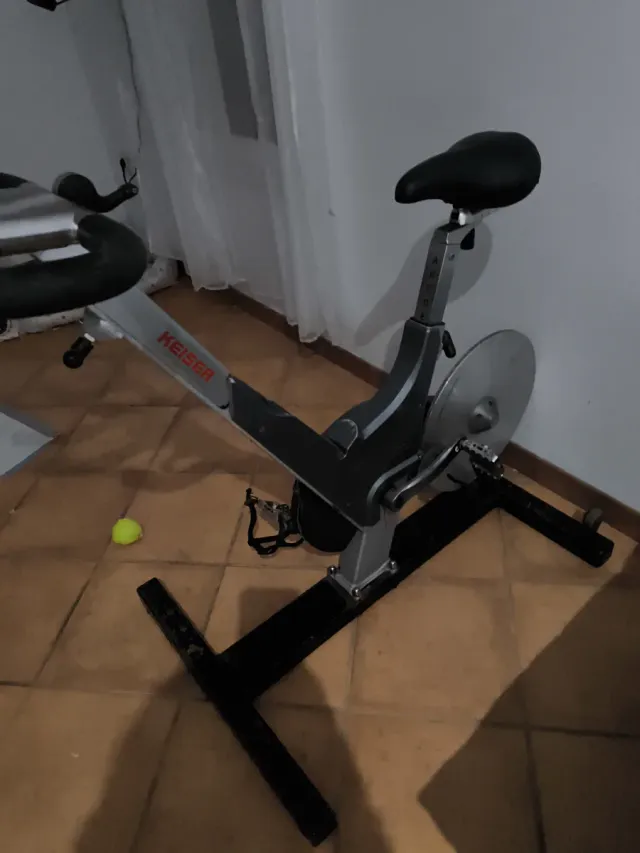 Bicicleta Keiser  Profesional con pantalla