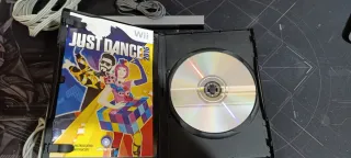 Nintendo Wii Mini Rossa + Just Dance 2016