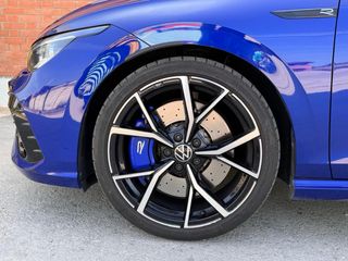 Volkswagen Golf 8 R320