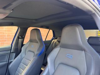 Volkswagen Golf 8 R320