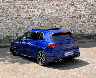 Volkswagen Golf 8 R320