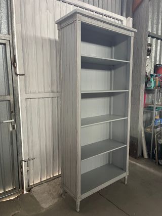 Estantería madera envejecida