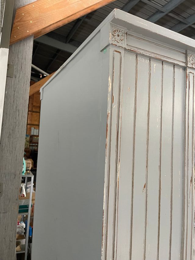 Estantería madera envejecida