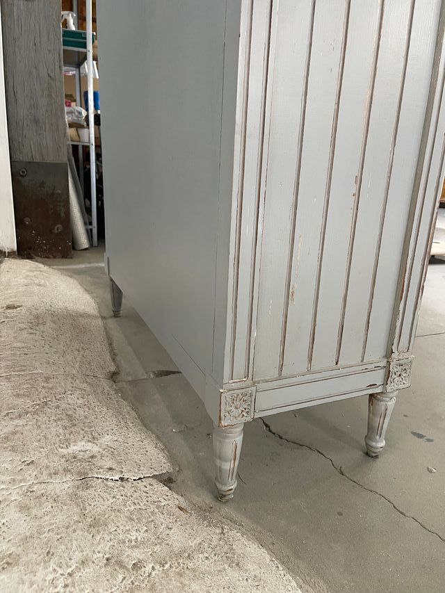 Estantería madera envejecida