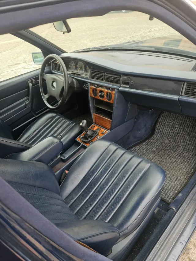 Mercedes-Benz 190 1992