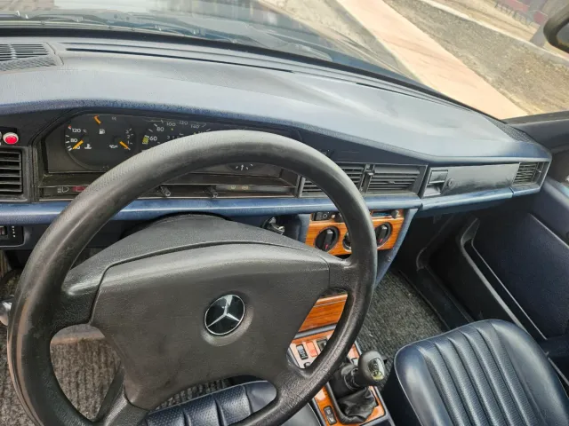 Mercedes-Benz 190 1992