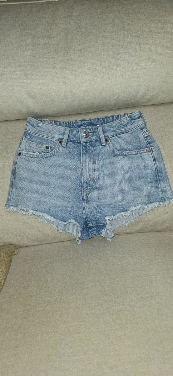 Shorts vaqueros desgastados