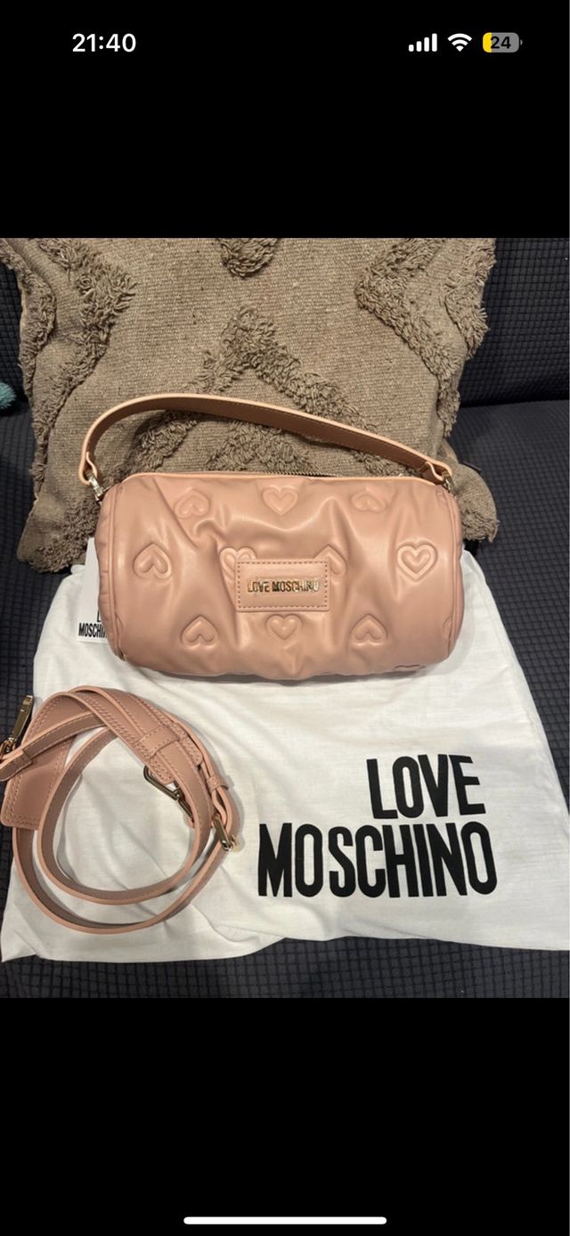 Bolso Love Moschino rosa palo con corazones