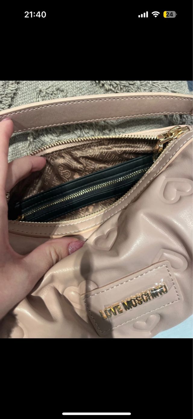 Bolso Love Moschino rosa palo con corazones