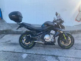 Kawasaki ER6N Negra