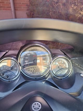 Yamaha TMAX 500 XP 2010 Amarilla