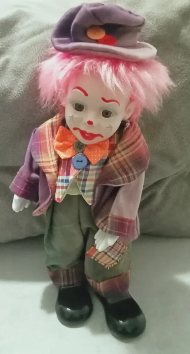 Prezioso burattino clown vintage in porcellana