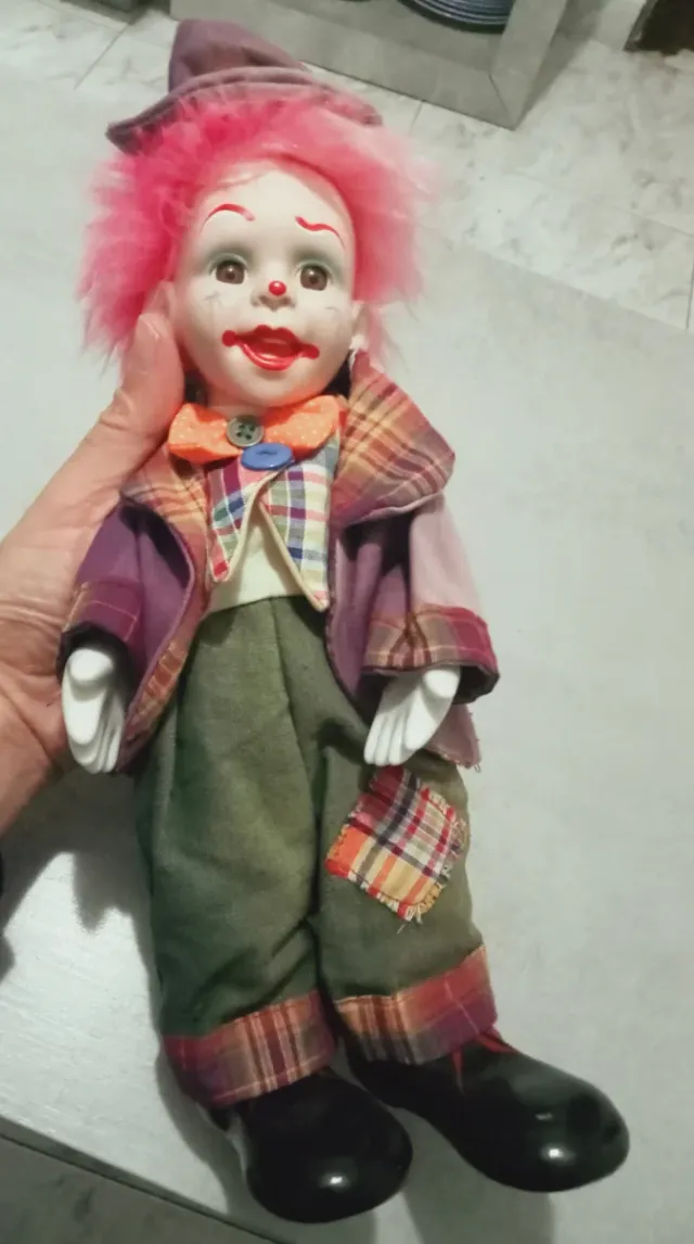 Prezioso burattino clown vintage in porcellana