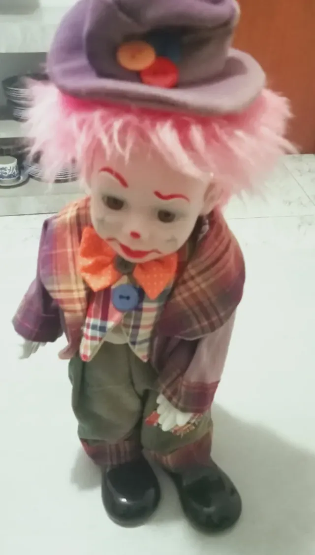 Prezioso burattino clown vintage in porcellana