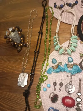 Lote Bisutería Collares y Pendientes