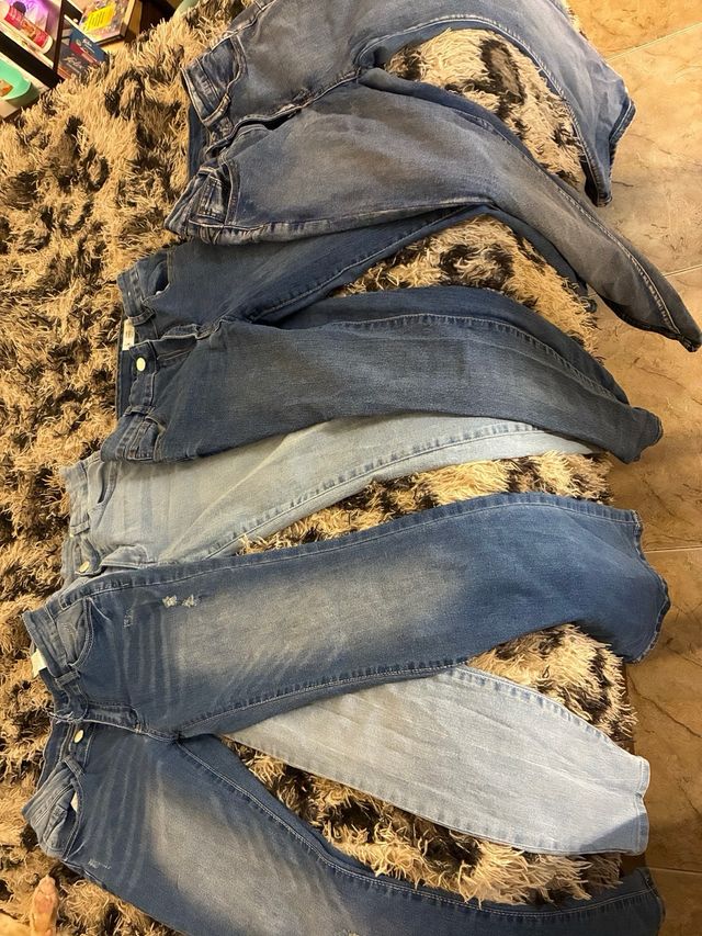 Vaqueros desgastados talla XS/34/6 segunda mano