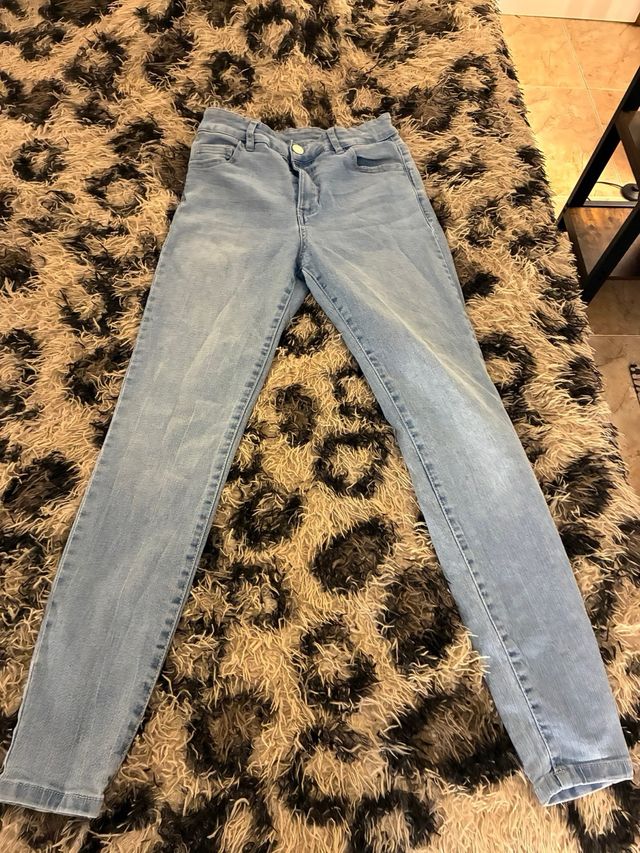 Vaqueros desgastados talla XS/34/6 segunda mano