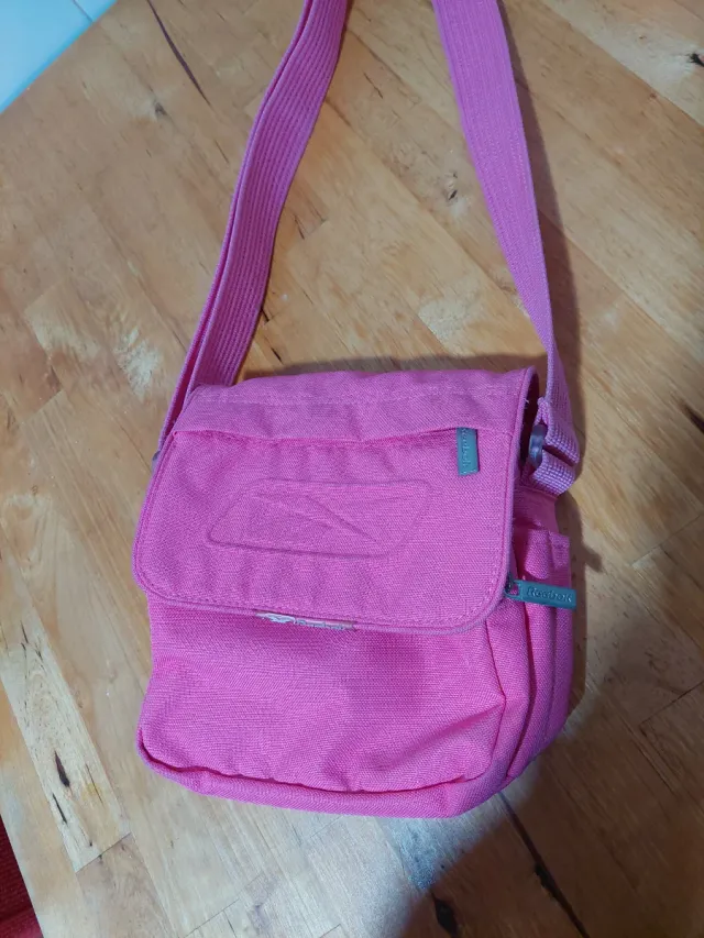 Bolso bandolera deportivo Reebok rosa