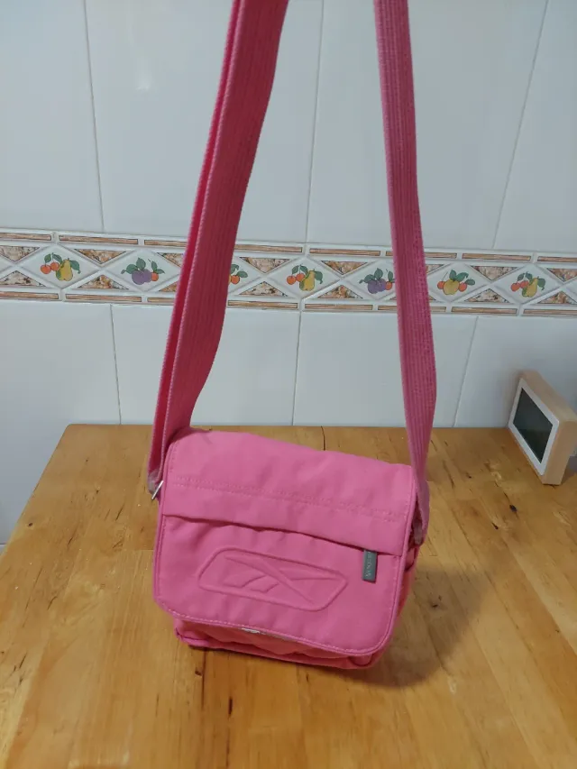 Bolso bandolera deportivo Reebok rosa